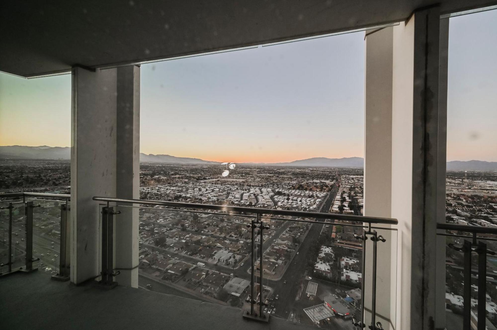 Stripviewsuites At Palms Place Las Vegas Exterior photo